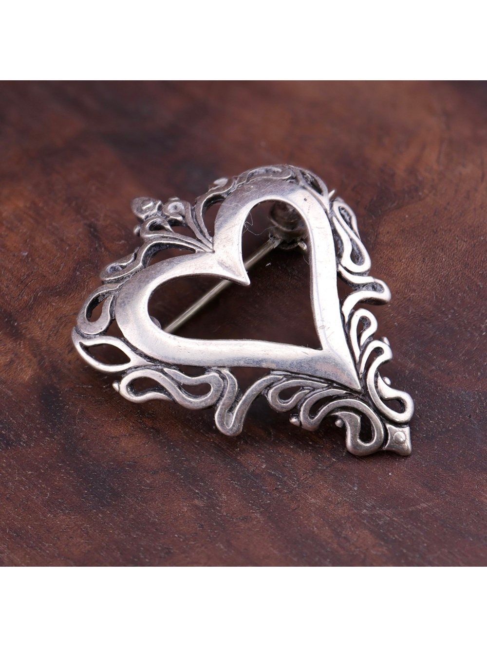 Vintage Jezlaine Sterling Silver Ornate Filigree Openwork Heart Brooch Pin